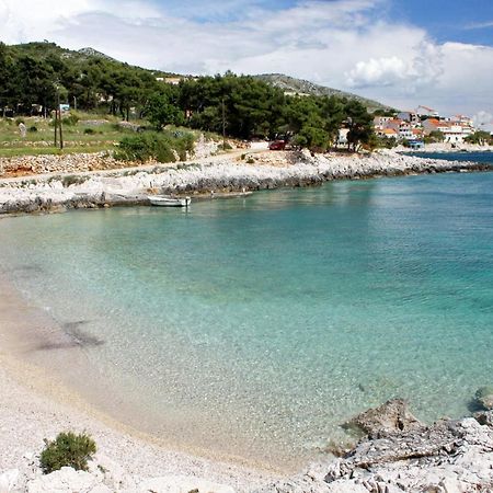 Apartments By The Sea Milna, Hvar - 12244 Экстерьер фото