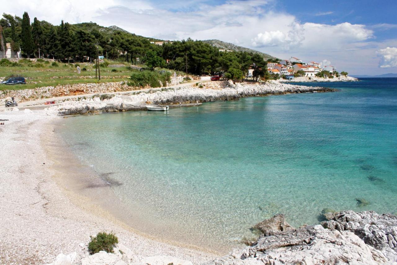 Apartments By The Sea Milna, Hvar - 12244 Экстерьер фото