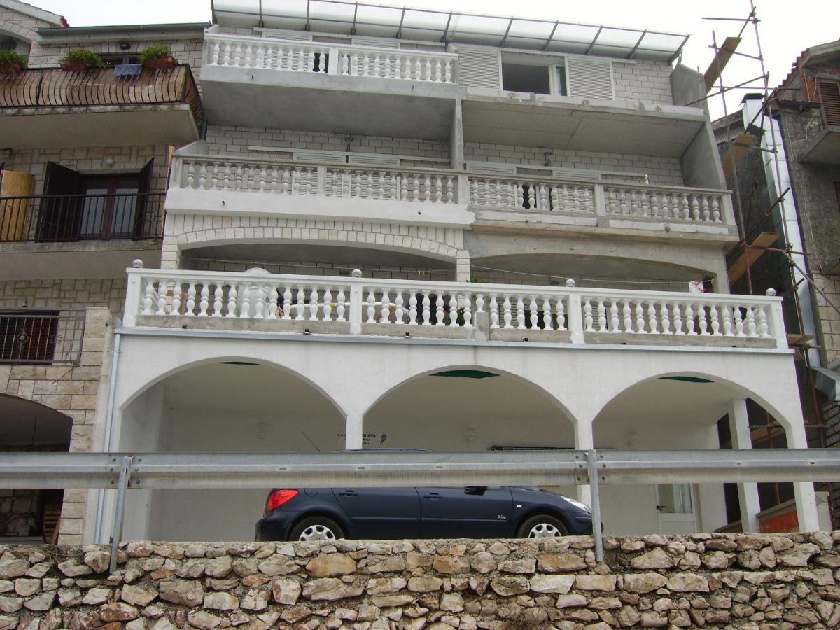 Apartments By The Sea Milna, Hvar - 12244 Экстерьер фото