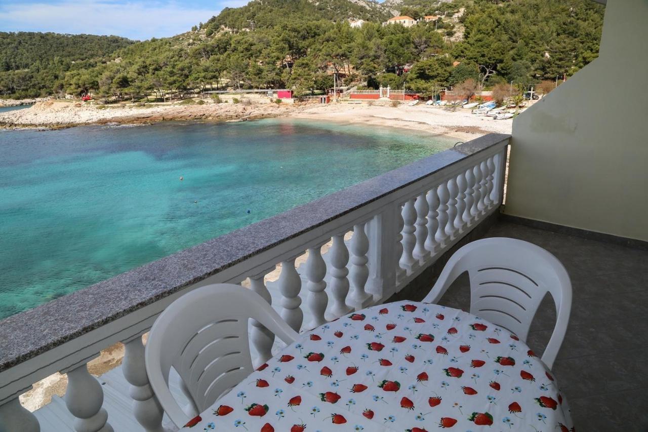 Apartments By The Sea Milna, Hvar - 12244 Экстерьер фото
